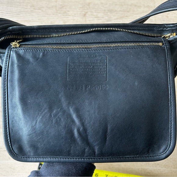 90’s COACH 9816 Slim Bucket Bag - Picture 4 of 7